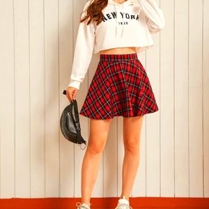 NWOT Flared tartan skirt